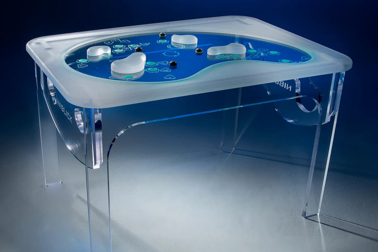 Niblick glow game table at an event